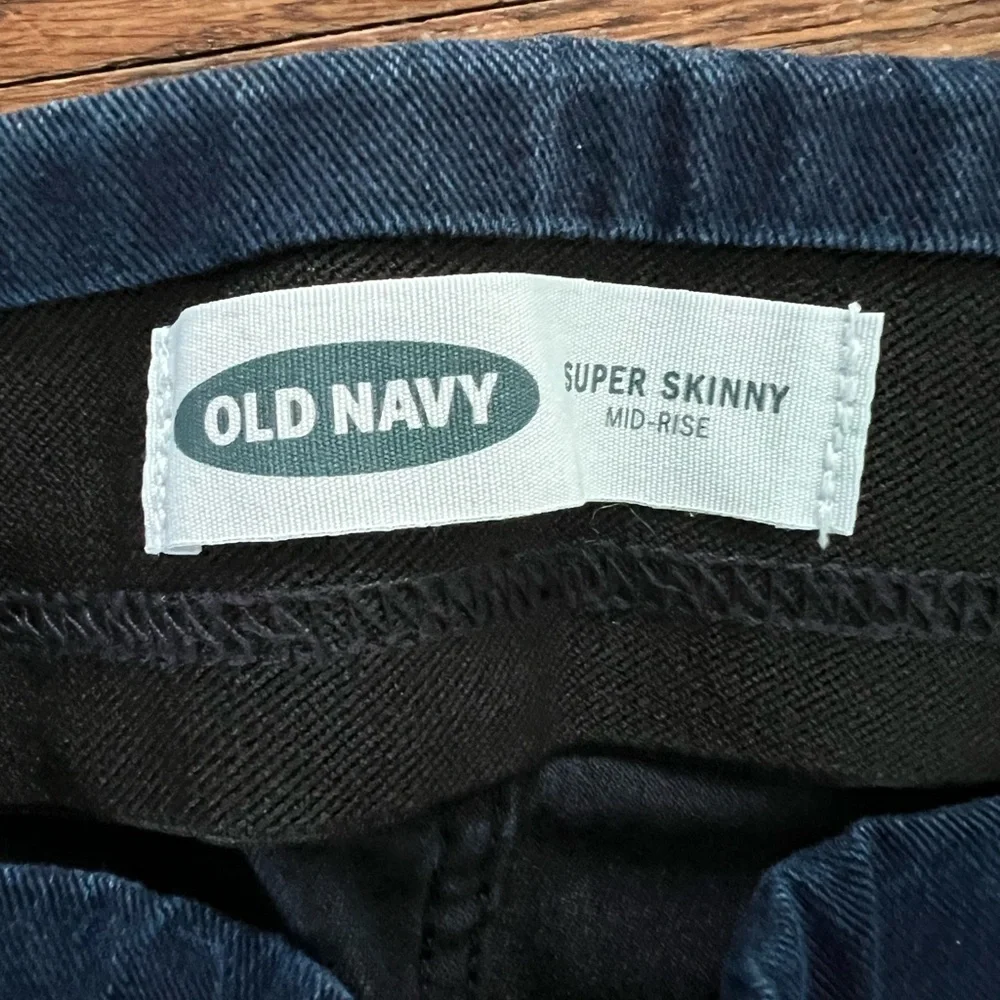 NWOT Old‎ Navy Women's Deep Blue Jeggings size 16